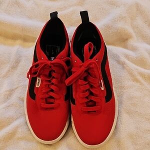Vans Ultrarange EXO Sneakers Size M/6.5 W/8 Excellent Used Condition Barely Worn